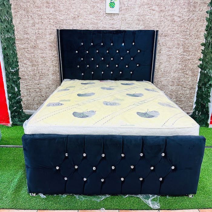 Cama con botones y colchón ortopédico 2 plaza y media