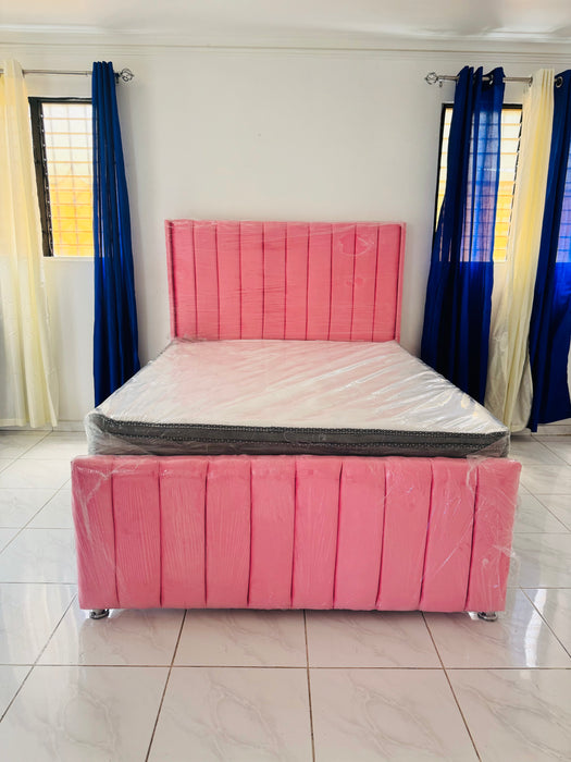Cama tapizada rayado rosado