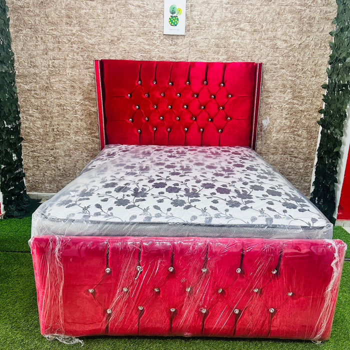 Cama con botones y colchón ortopédico 2 plaza y media
