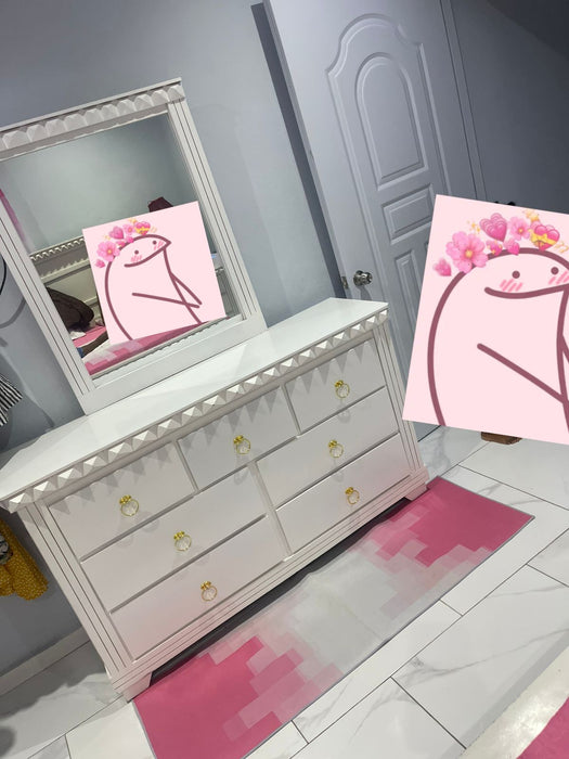 Gavetero pirámide 7 gavetas con argolla doradas