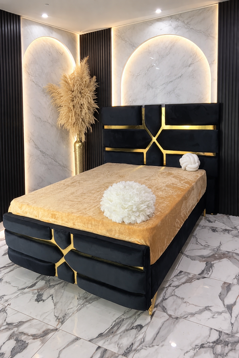 Cama tapizada Luxe beige Queen con 2 mesitas